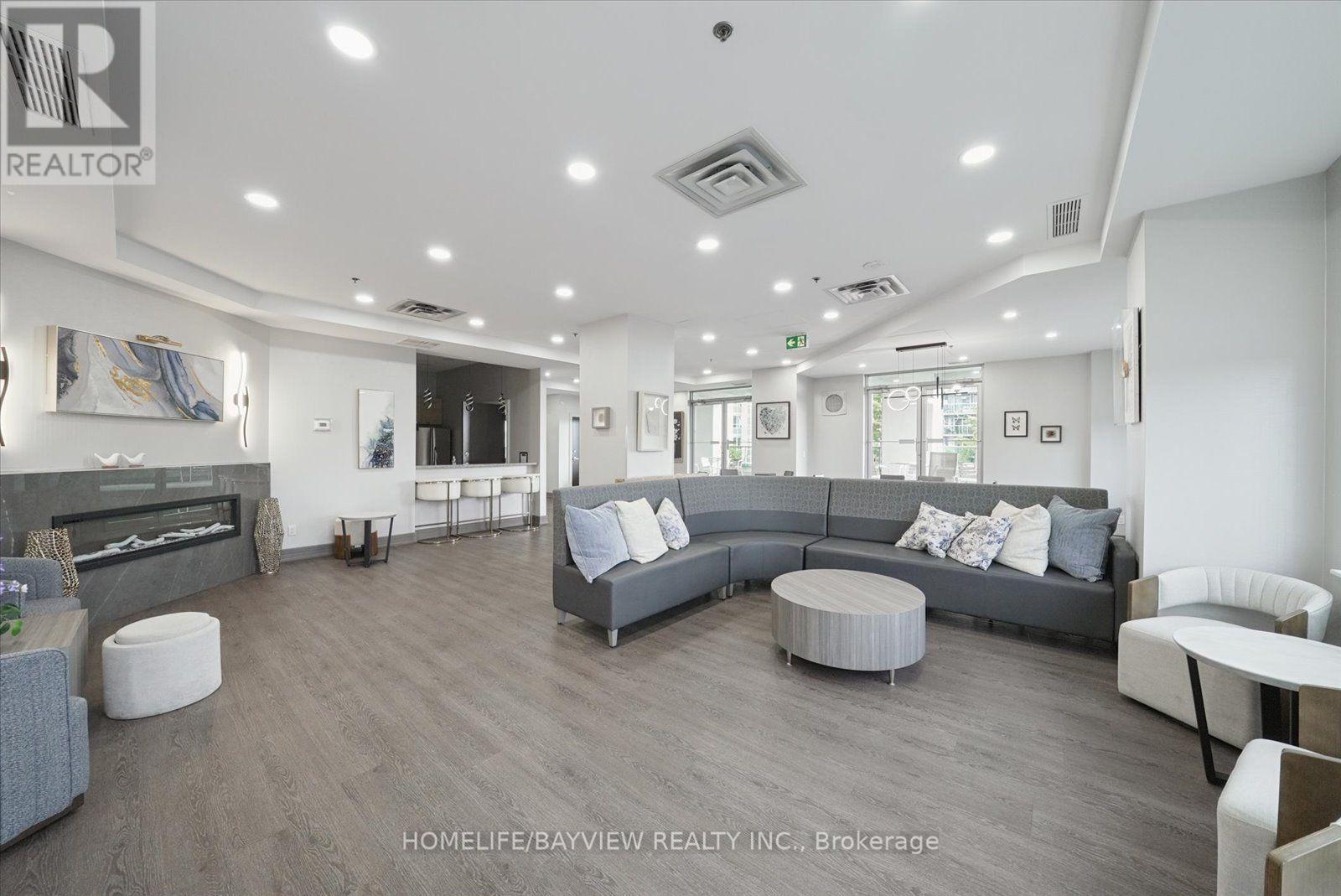 #508 1 AVONDALE AVENUE - 36