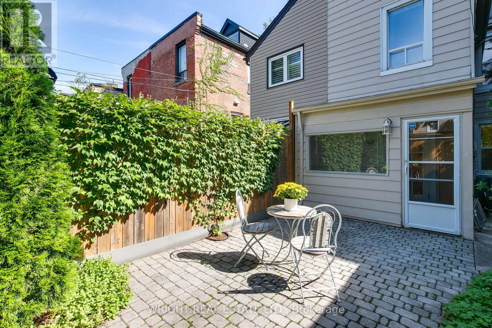 276 ROBERT STREET - 30