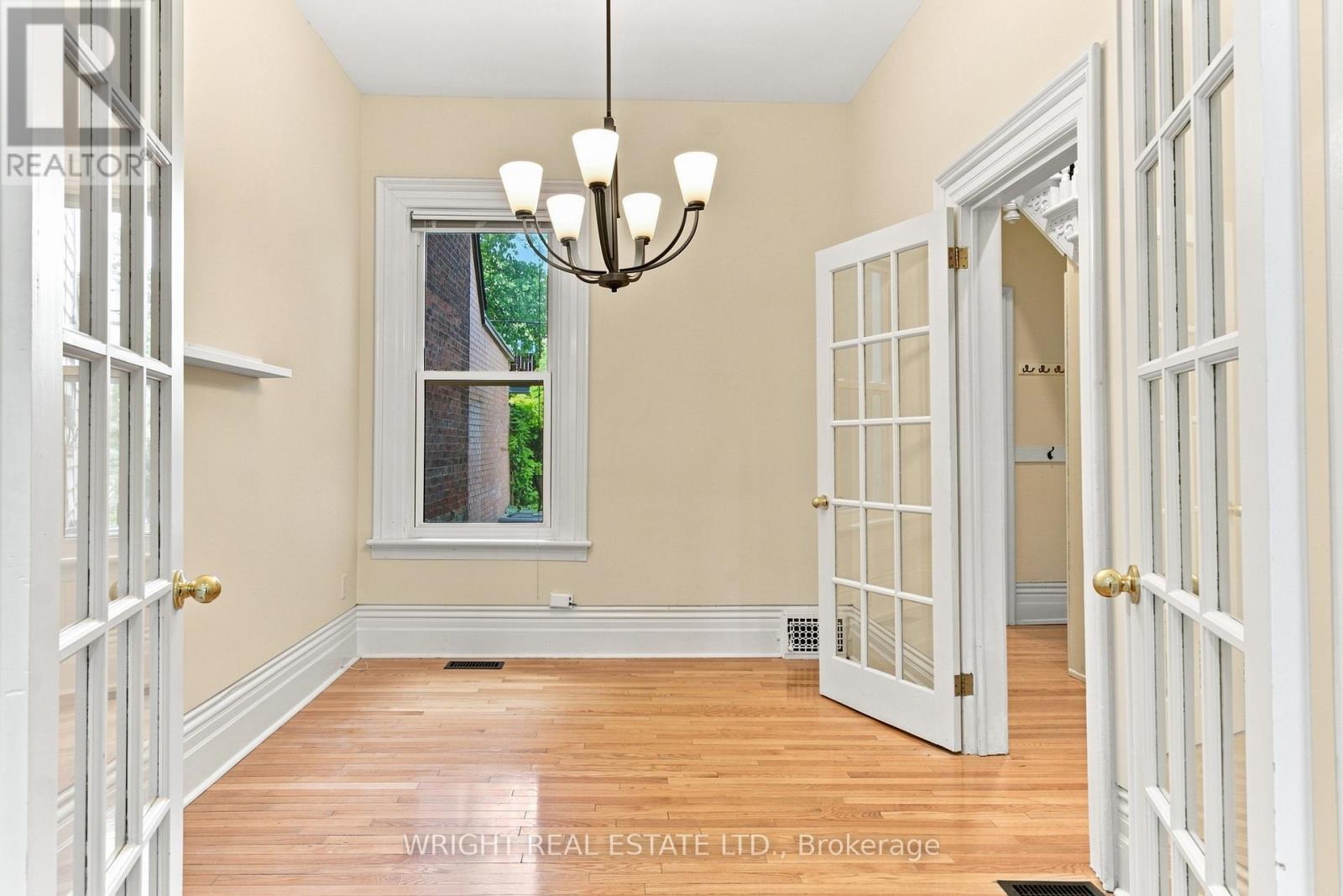 276 ROBERT STREET - 8
