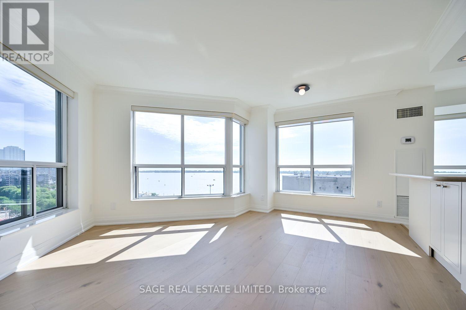 #1114 410 QUEENS QUAY W - 5
