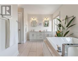 18 Sargent Lane, Toronto, ON M4E3T9 Photo 12