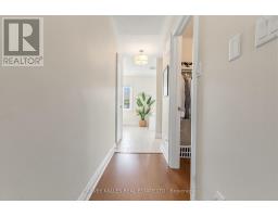 18 Sargent Lane, Toronto, ON M4E3T9 Photo 13