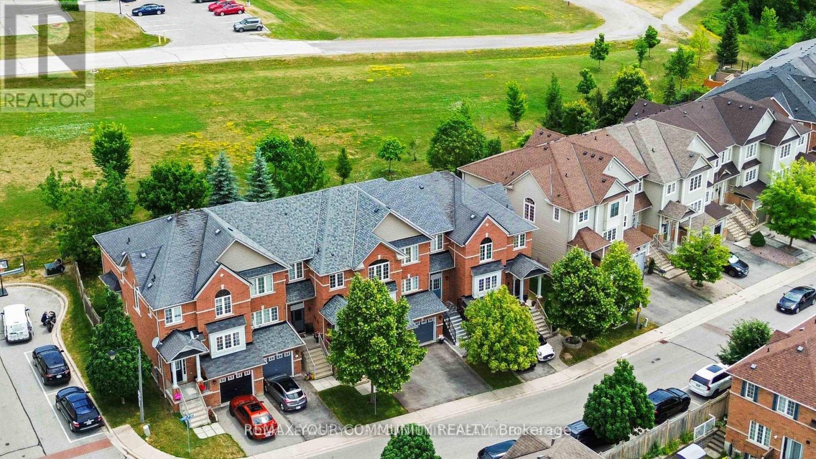49 LATCHFORD WAY - 34