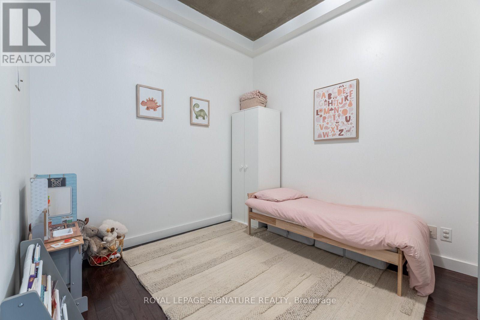 #210 33 MILL STREET - Image 26