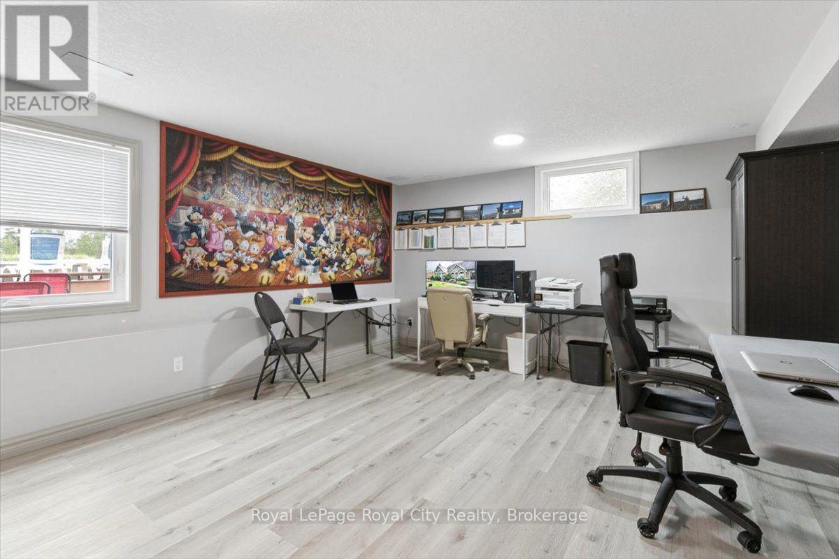 26 BRIDLE PATH - Image 33