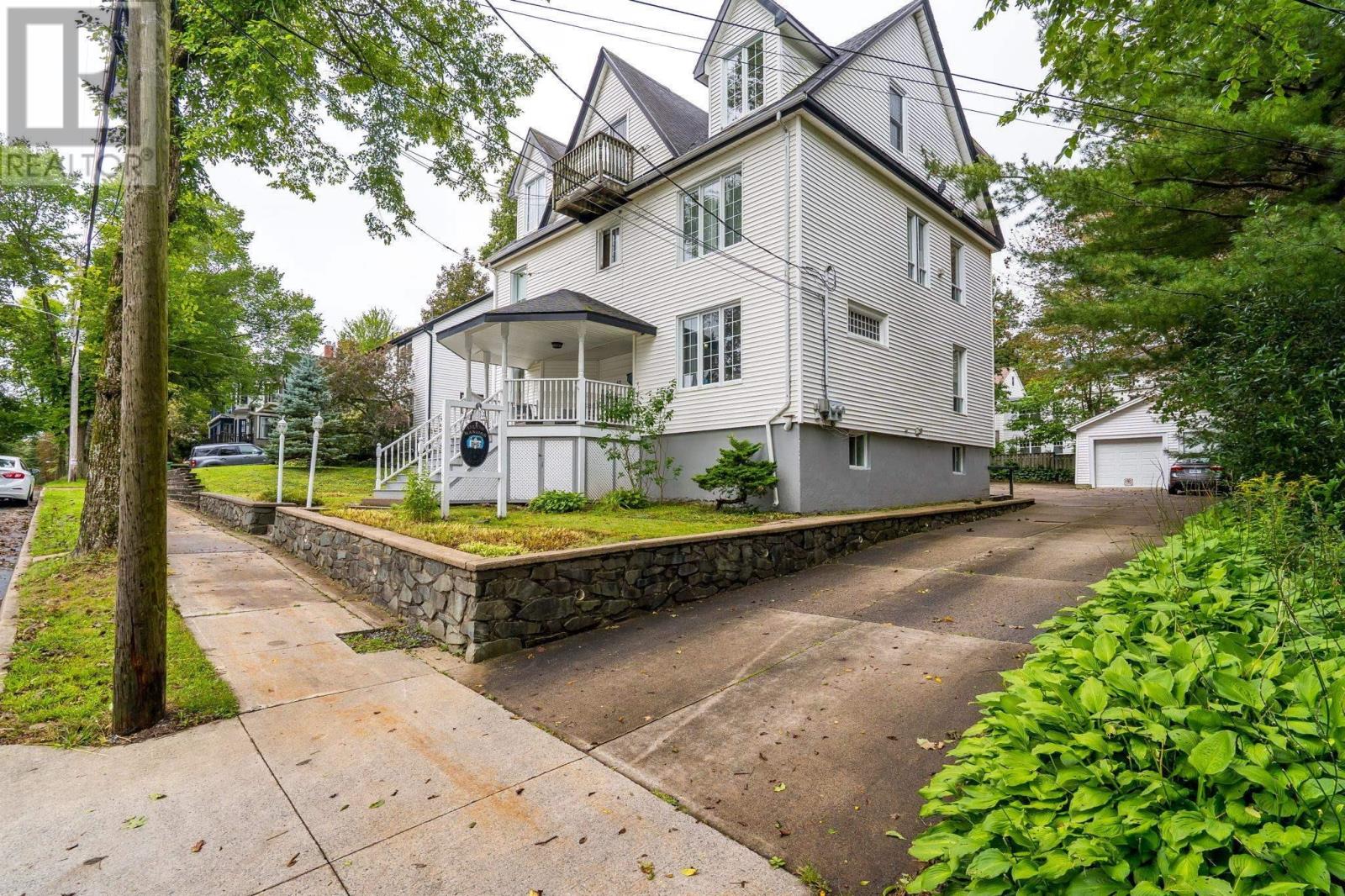 17 Tulip Street, Dartmouth — photo 2