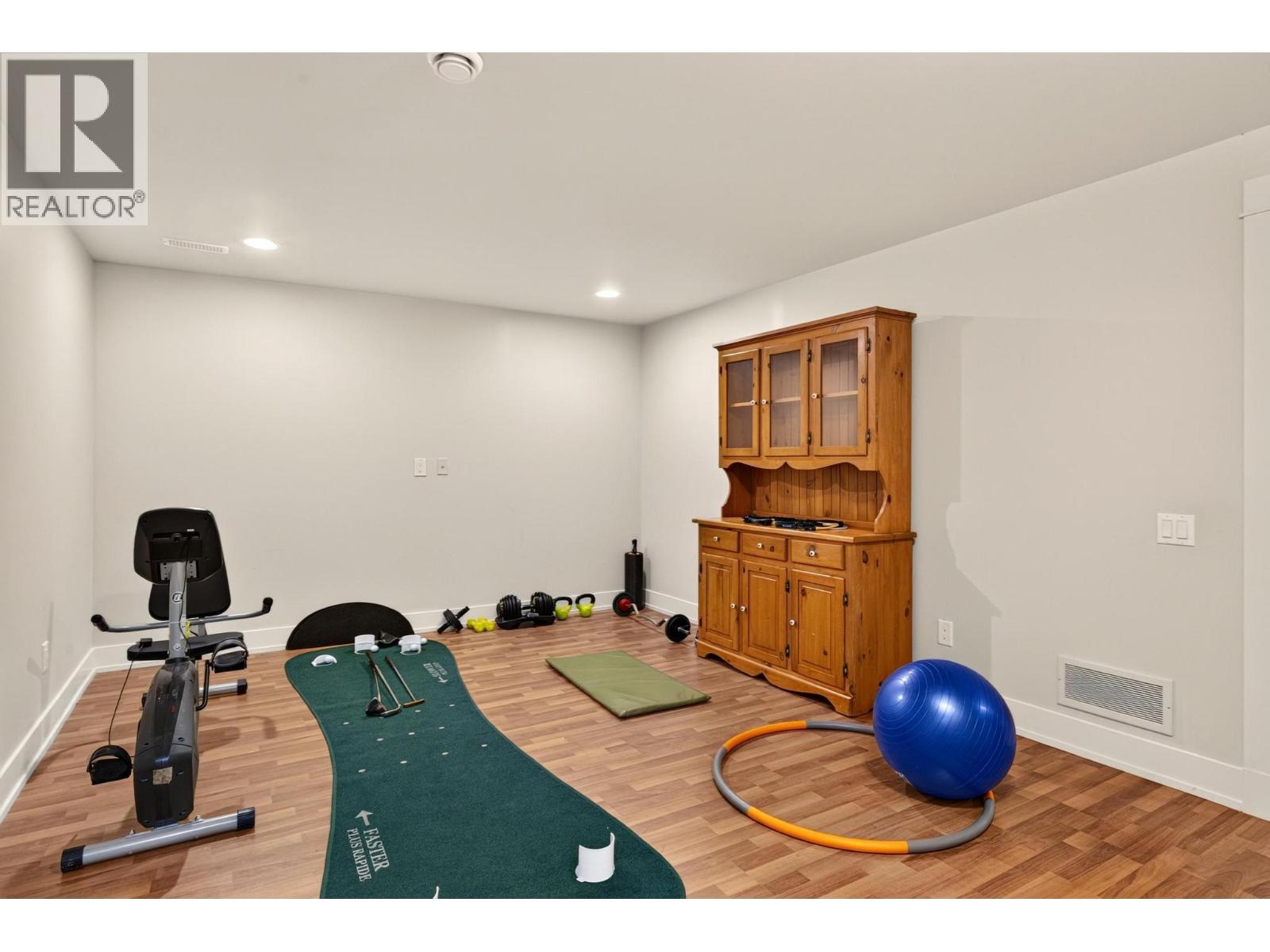 471 Long Ridge Drive, Kelowna