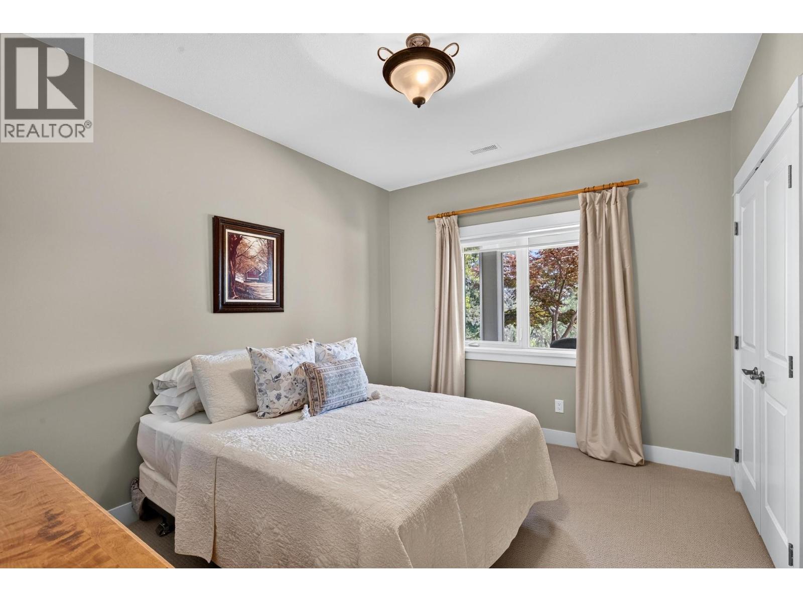 471 Long Ridge Drive, Kelowna