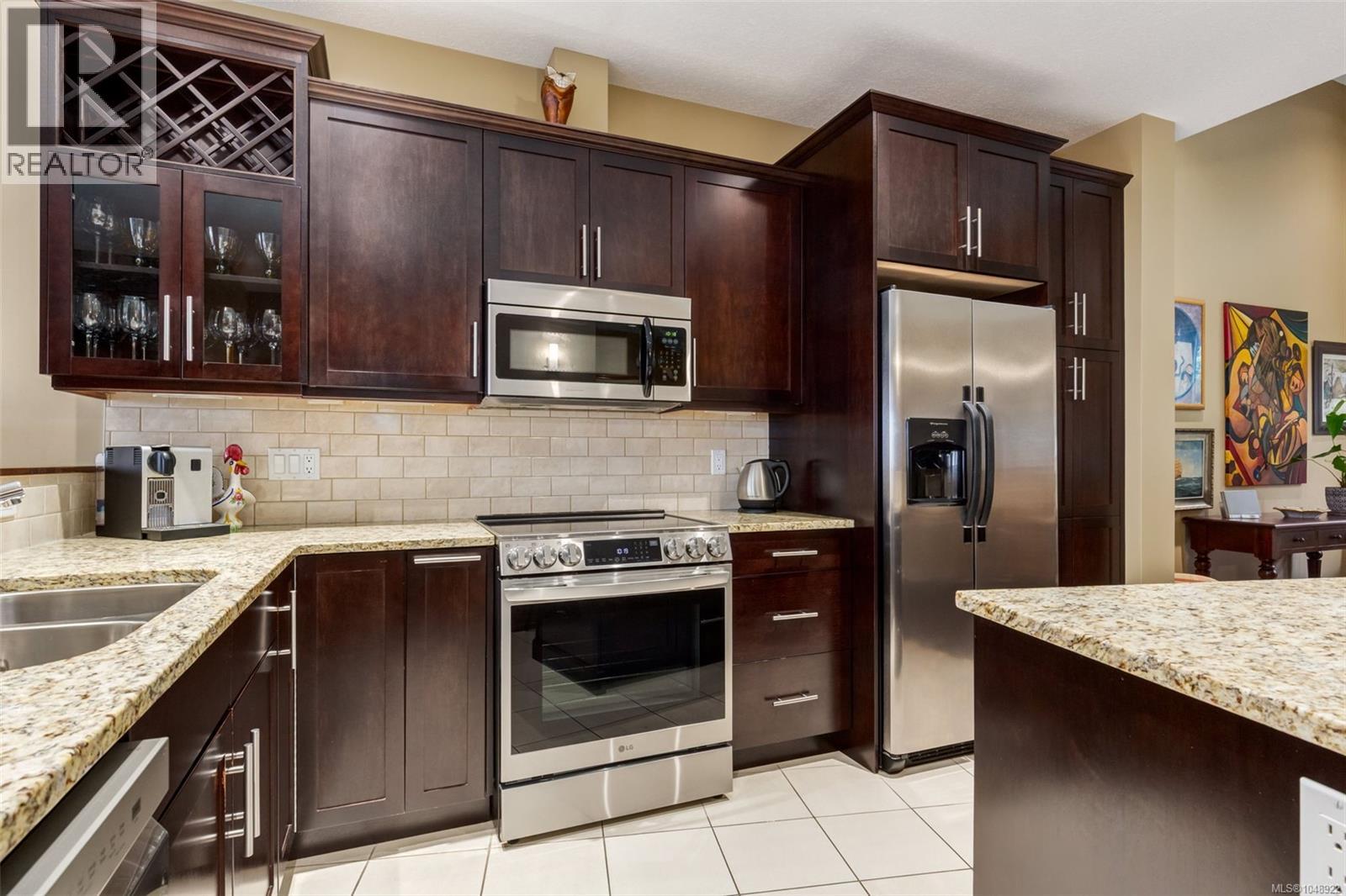102 5418 Jacobs Lane, Nanaimo
