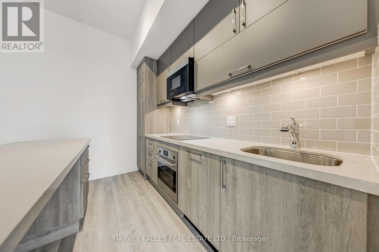 #1006 8119 BIRCHMOUNT ROAD - 13