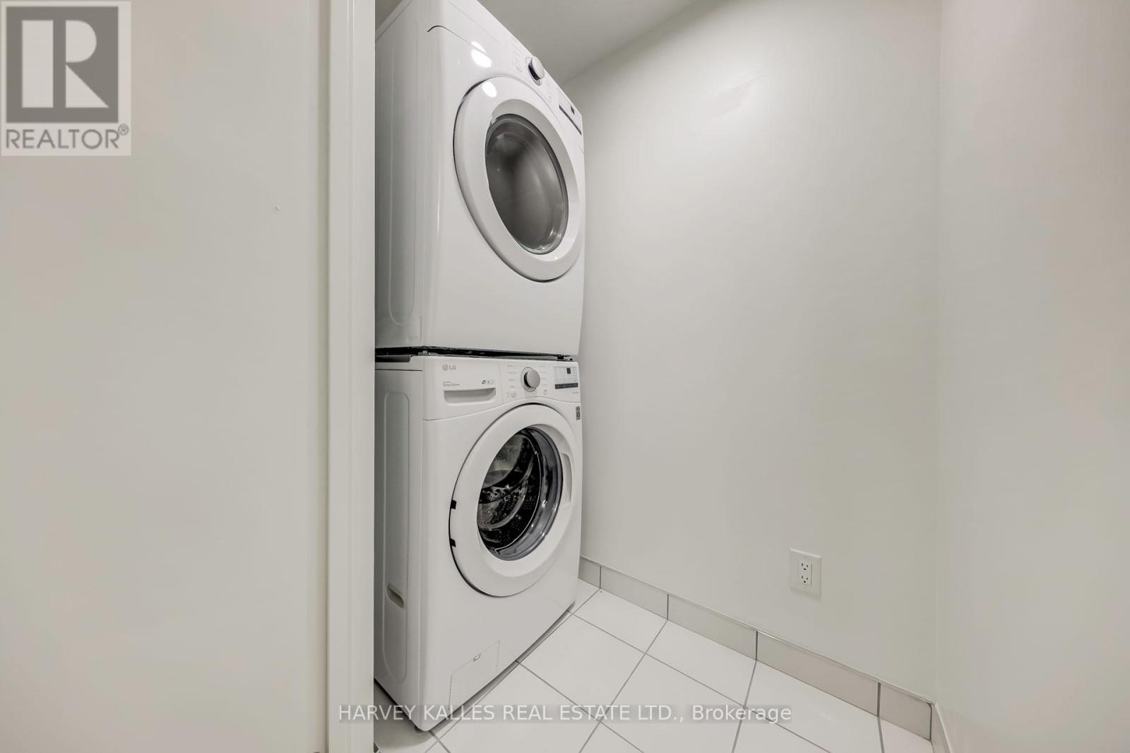 #1006 8119 BIRCHMOUNT ROAD - 27