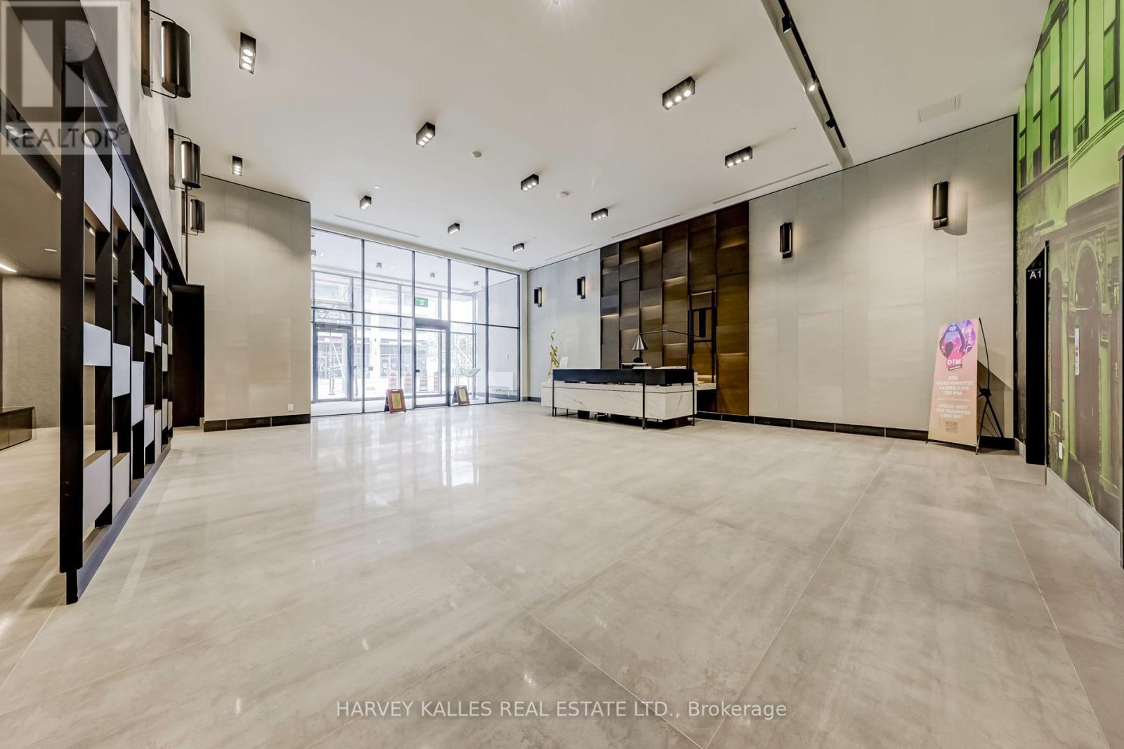 #1006 8119 BIRCHMOUNT ROAD - 36