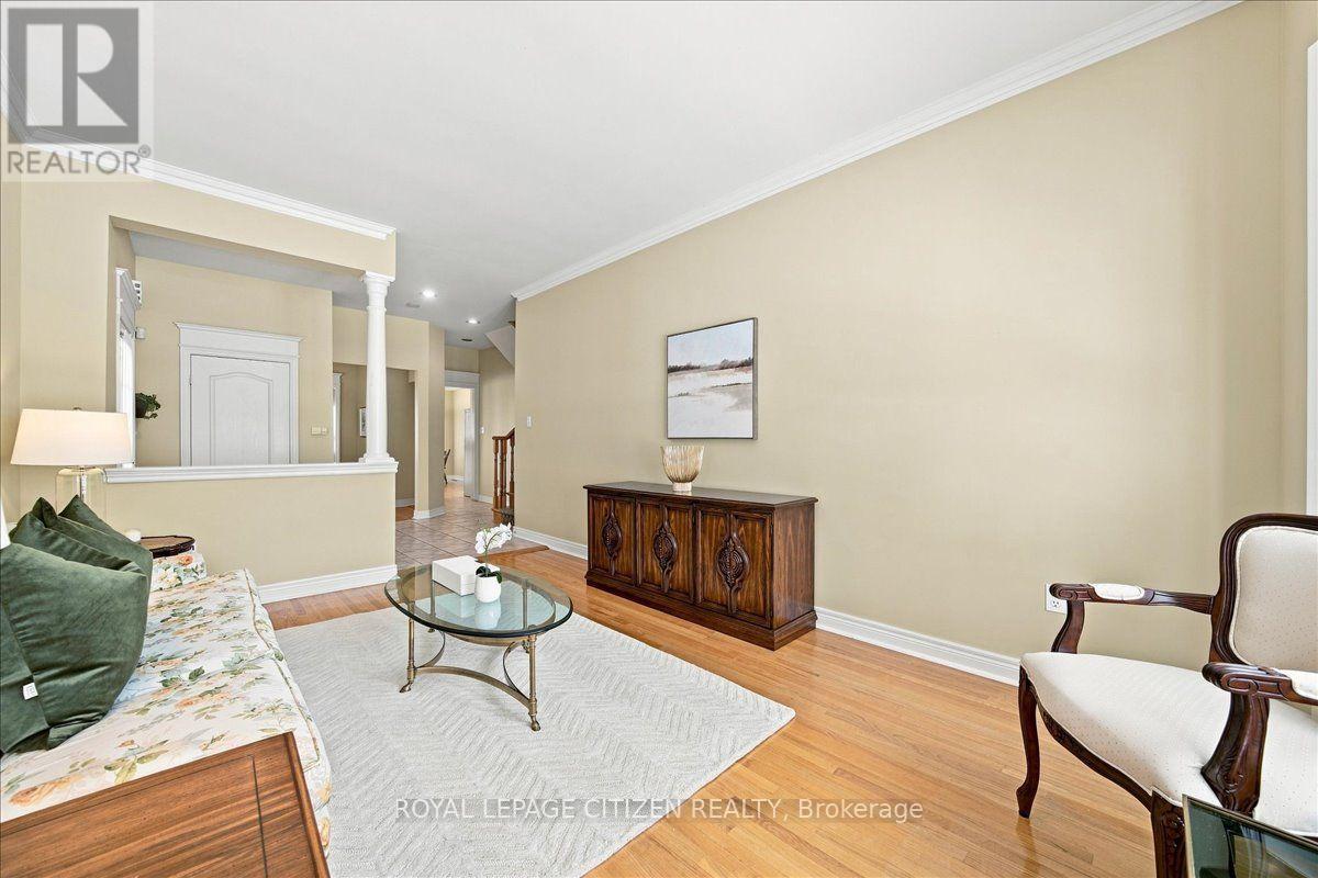 #43 255 SHAFTSBURY AVENUE - 11