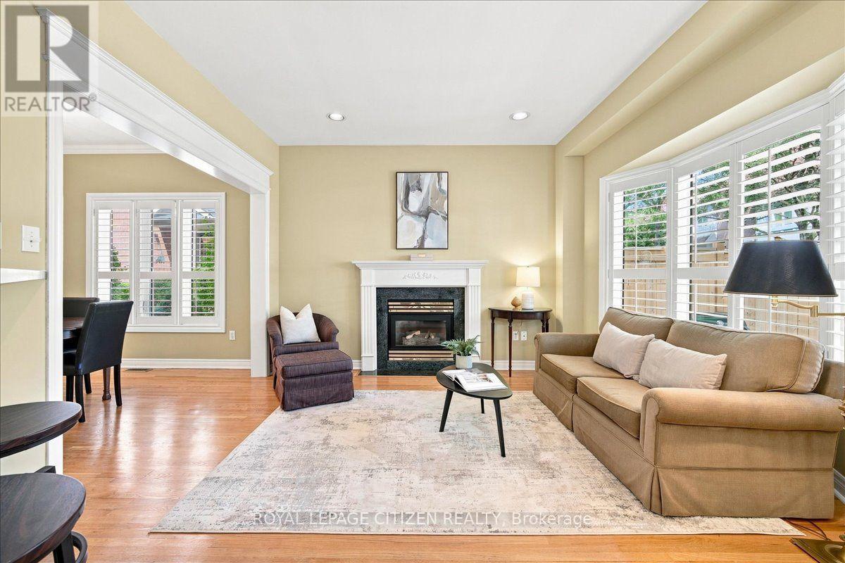 #43 255 SHAFTSBURY AVENUE - 16