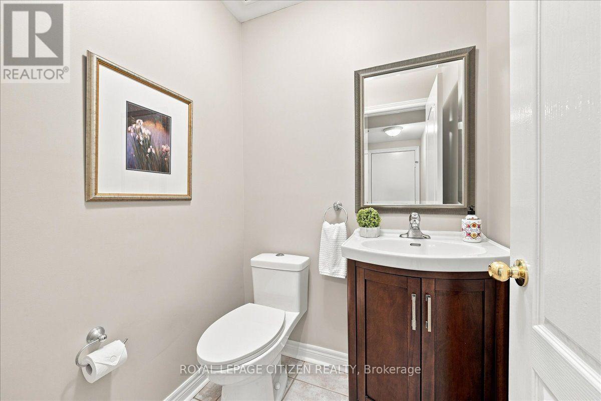 #43 255 SHAFTSBURY AVENUE - 27