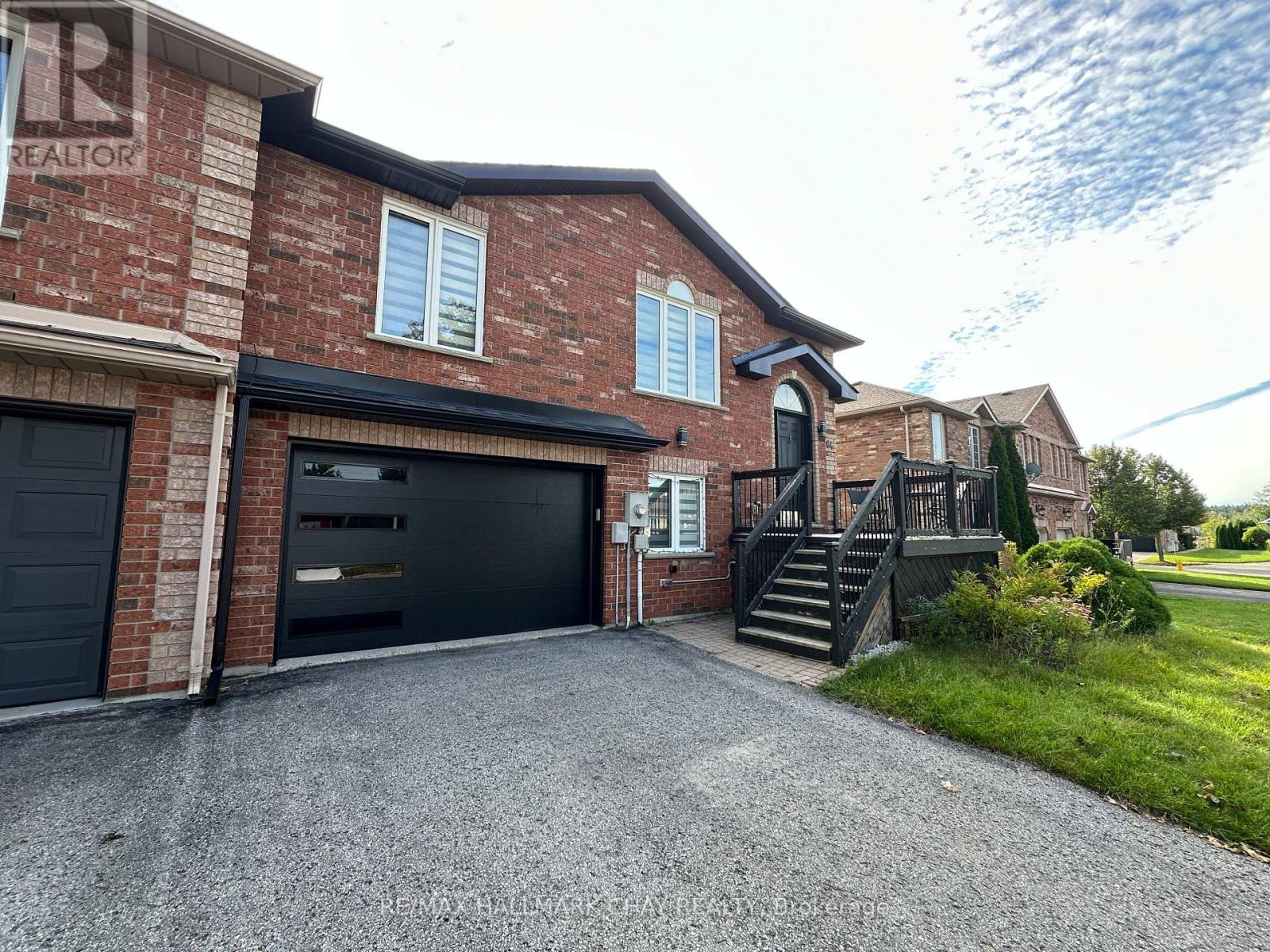 64 LOGAN COURT, Barrie (Holly) — photo 2