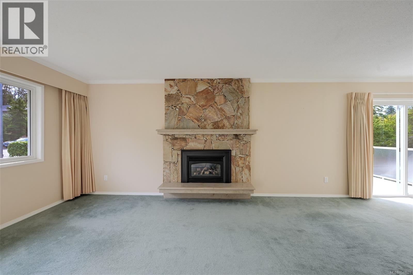 4218 Thornhill Cres - 13