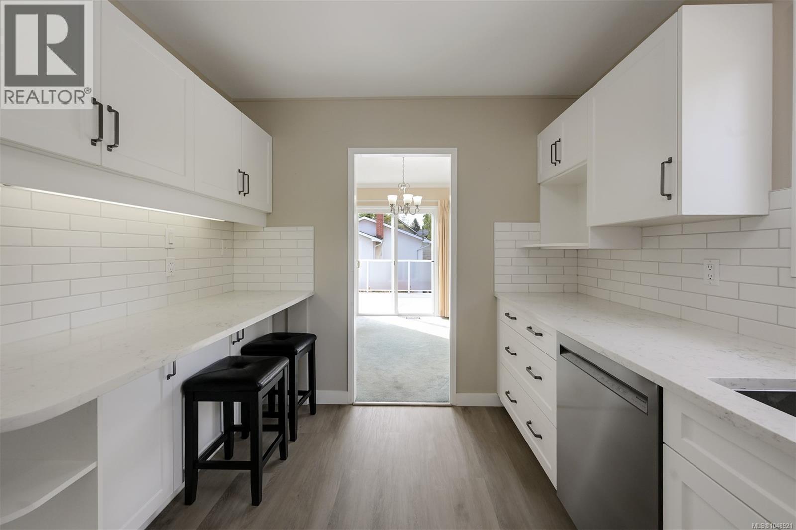 4218 Thornhill Cres - Image 22