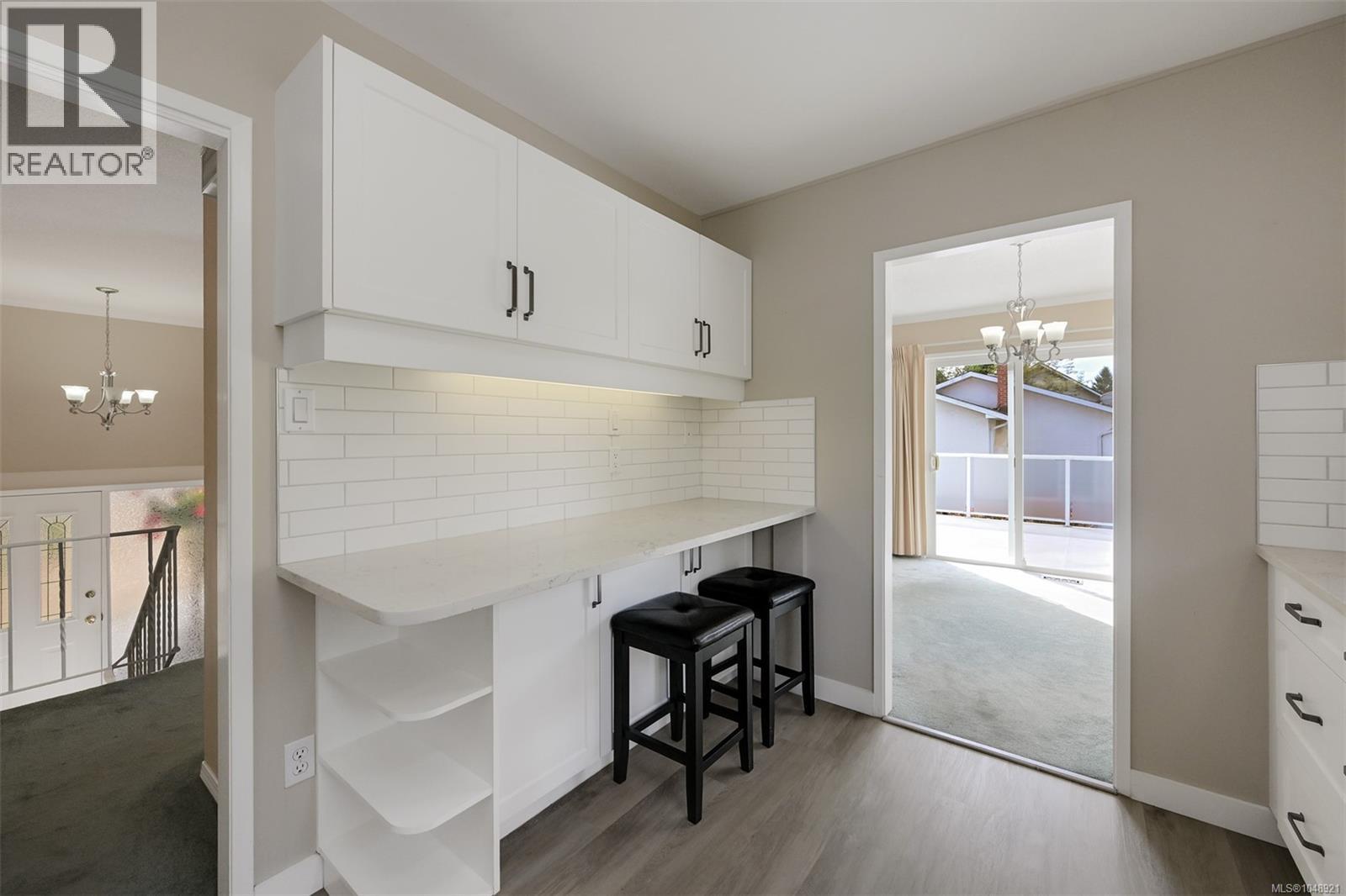 4218 Thornhill Cres - 23