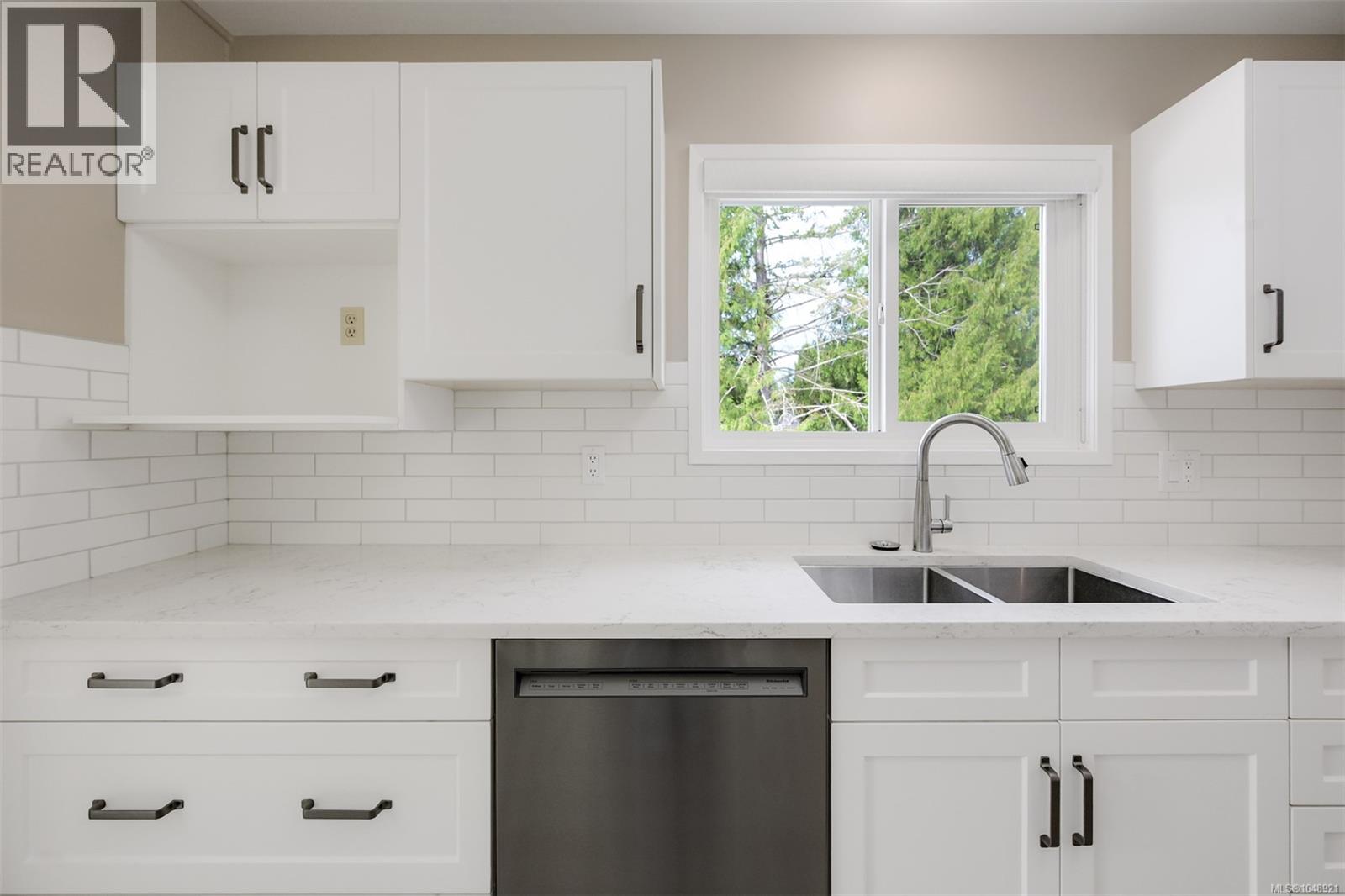 4218 Thornhill Cres - Image 24