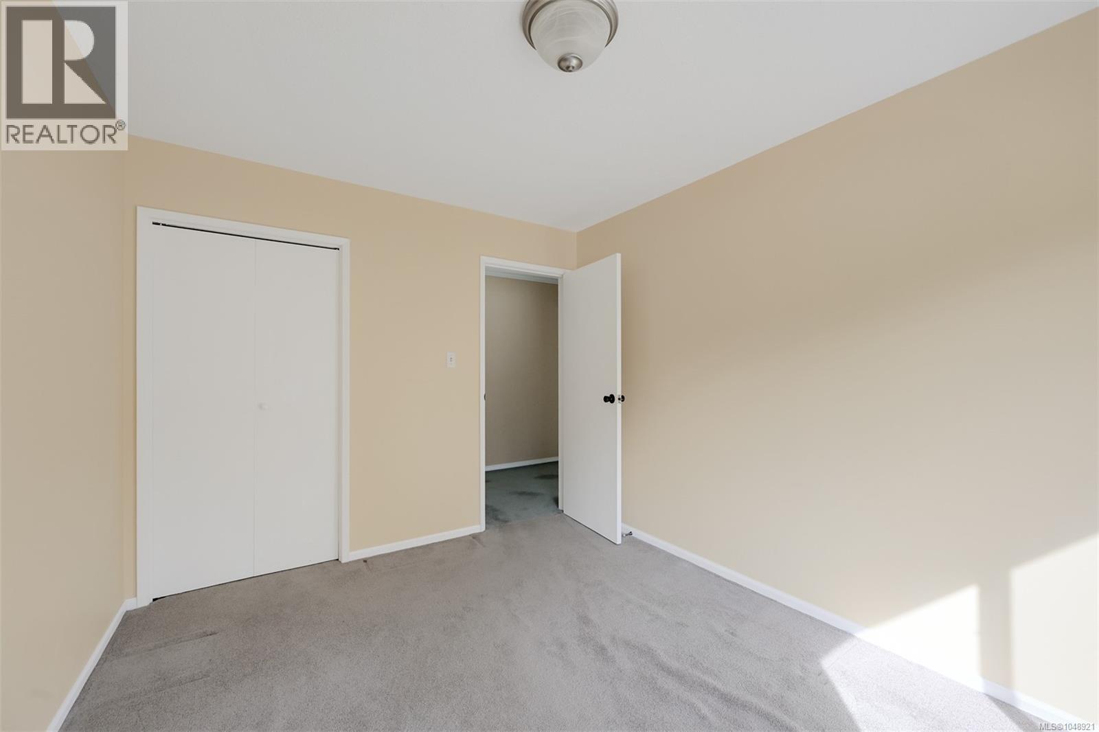 4218 Thornhill Cres - Image 28