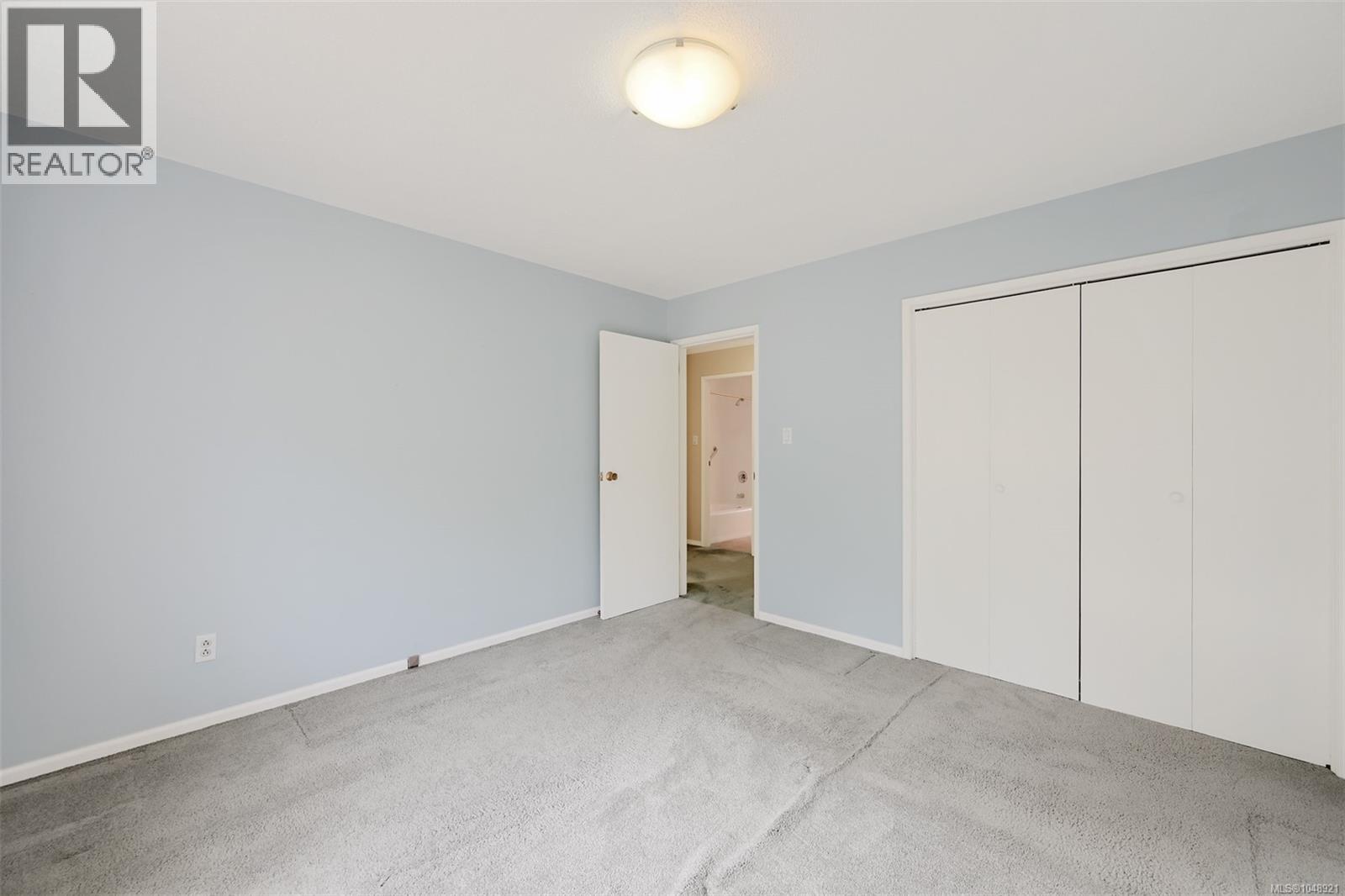 4218 Thornhill Cres - Image 31