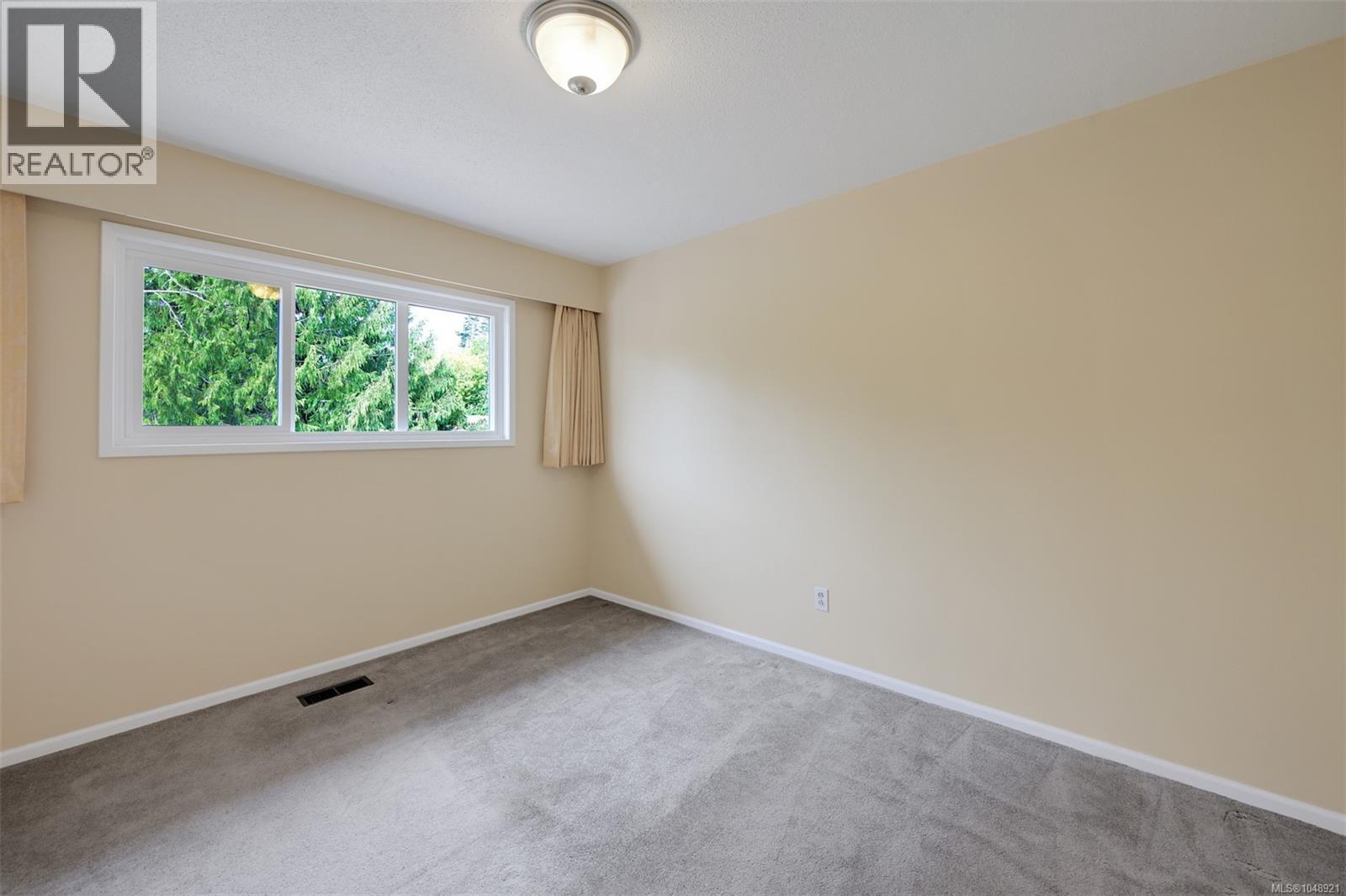 4218 Thornhill Cres - 32