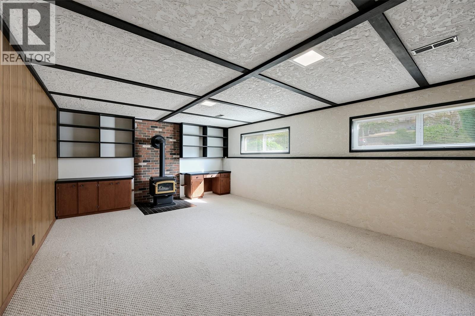 4218 Thornhill Cres - Image 38