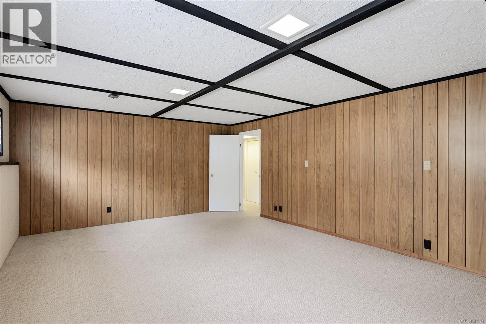 4218 Thornhill Cres - Image 40
