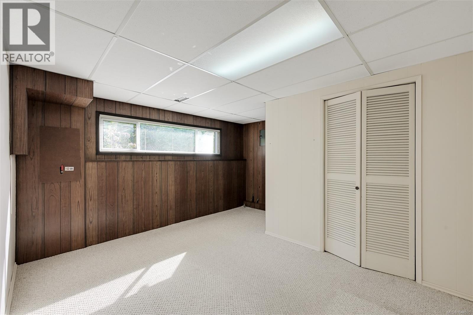 4218 Thornhill Cres - Image 44