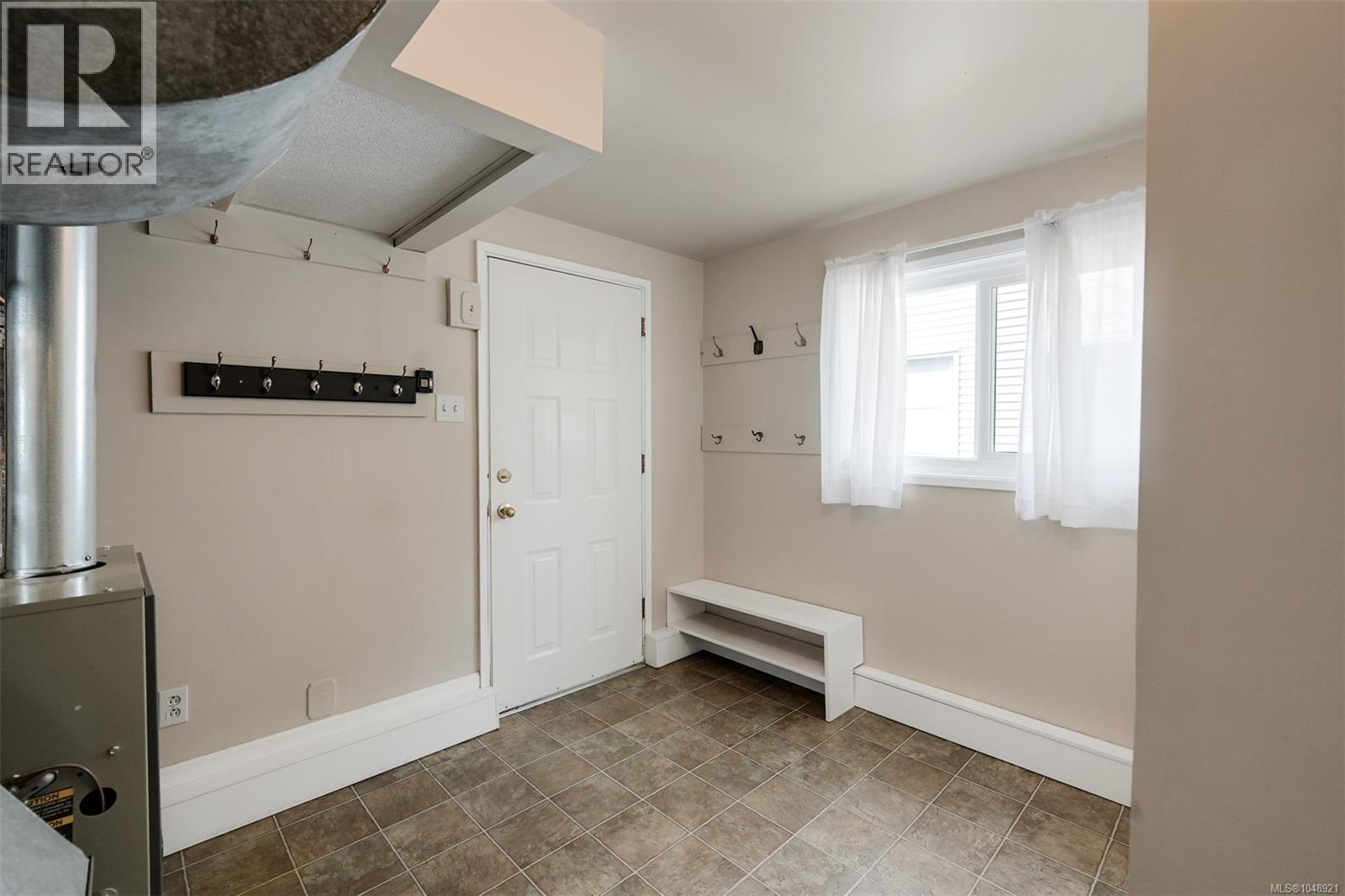 4218 Thornhill Cres - Image 45