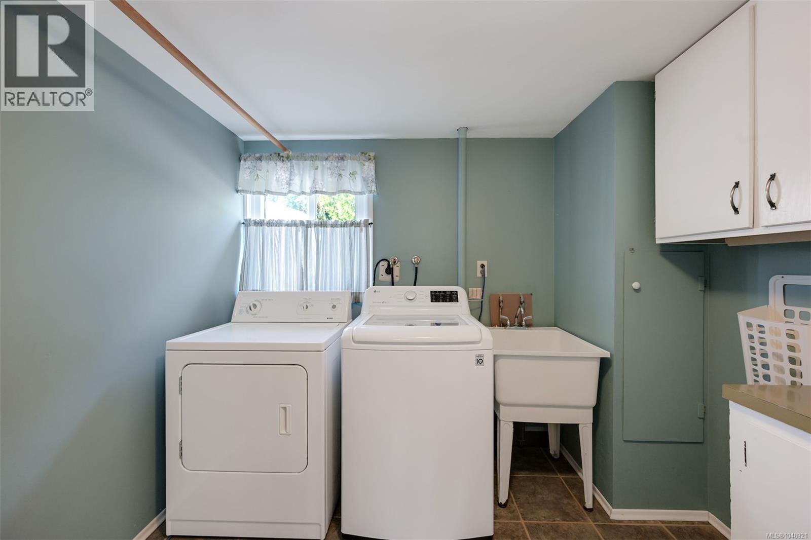 4218 Thornhill Cres - 47