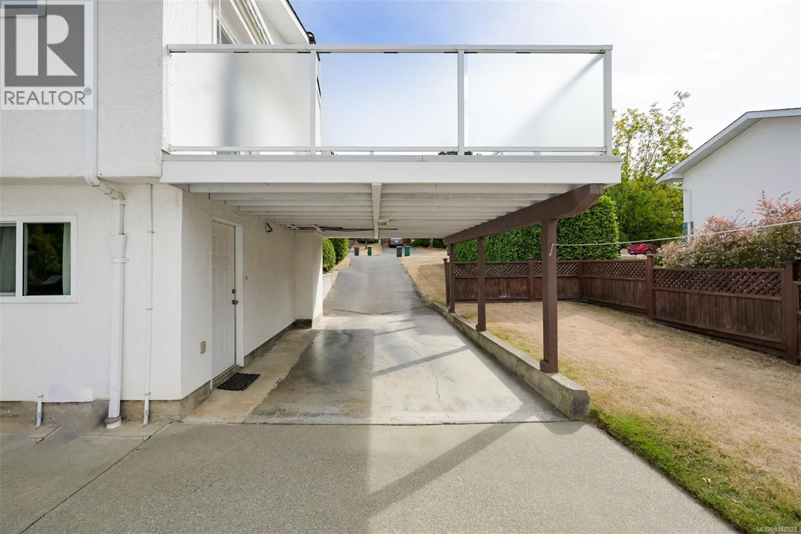 4218 Thornhill Cres - Image 49
