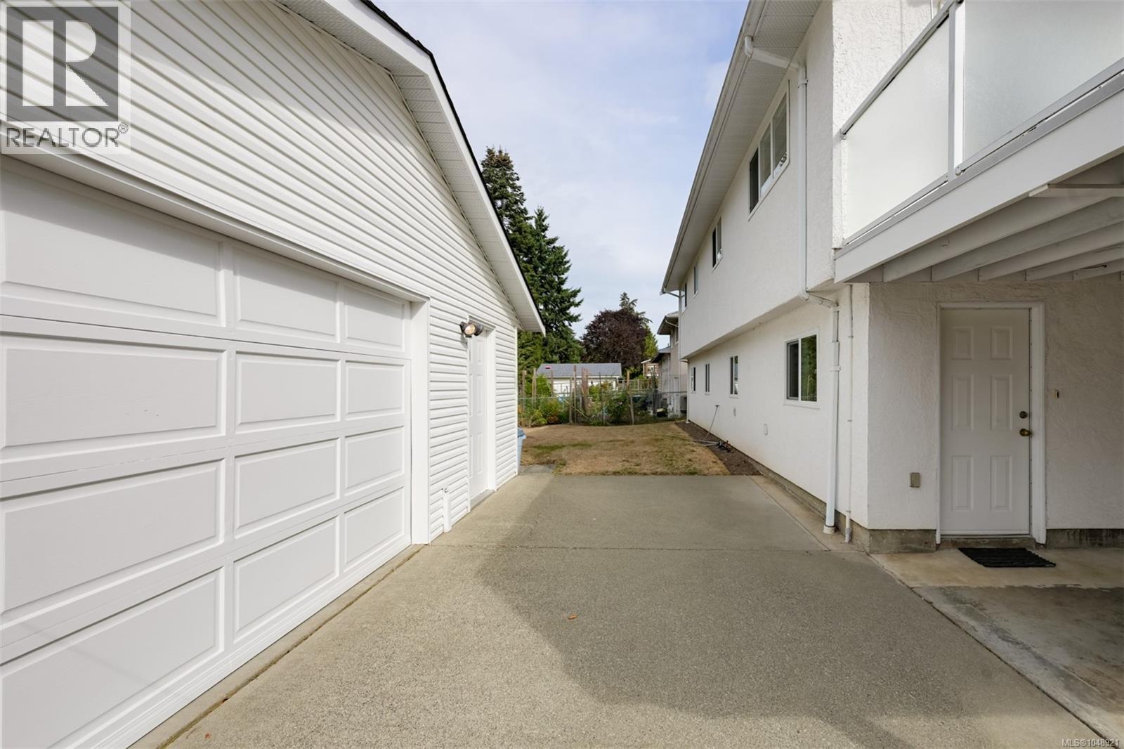 4218 Thornhill Cres - 5