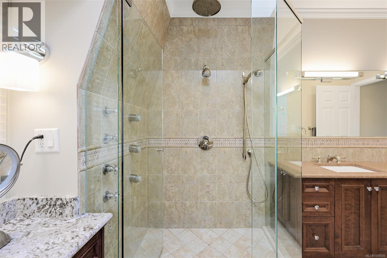 3075 Devon Rd - Image 29