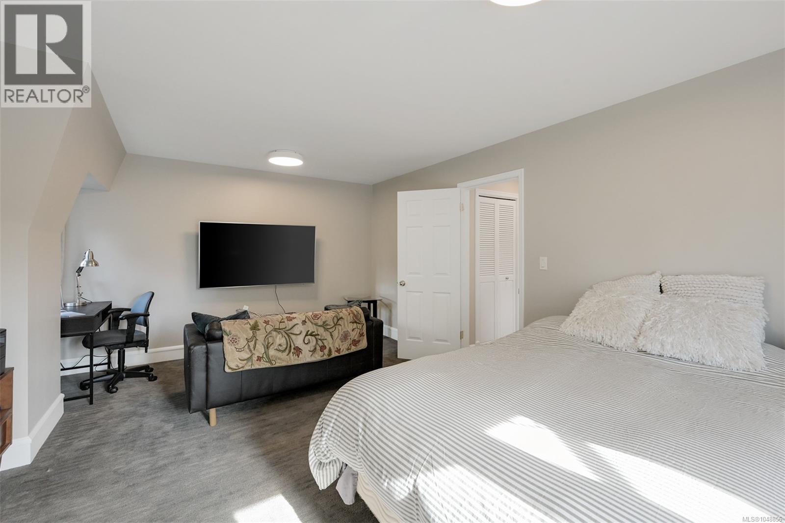 3075 Devon Rd - Image 34