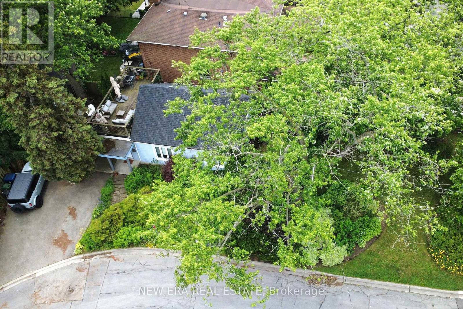 2 FOCH AVENUE - 2