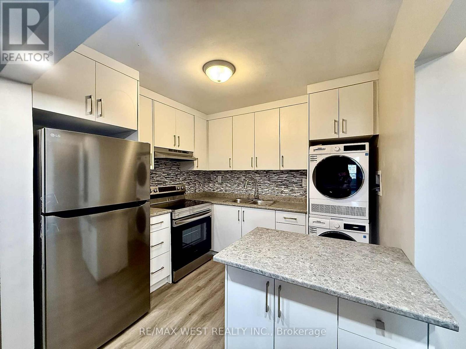 Photo of 402 Royal York Road