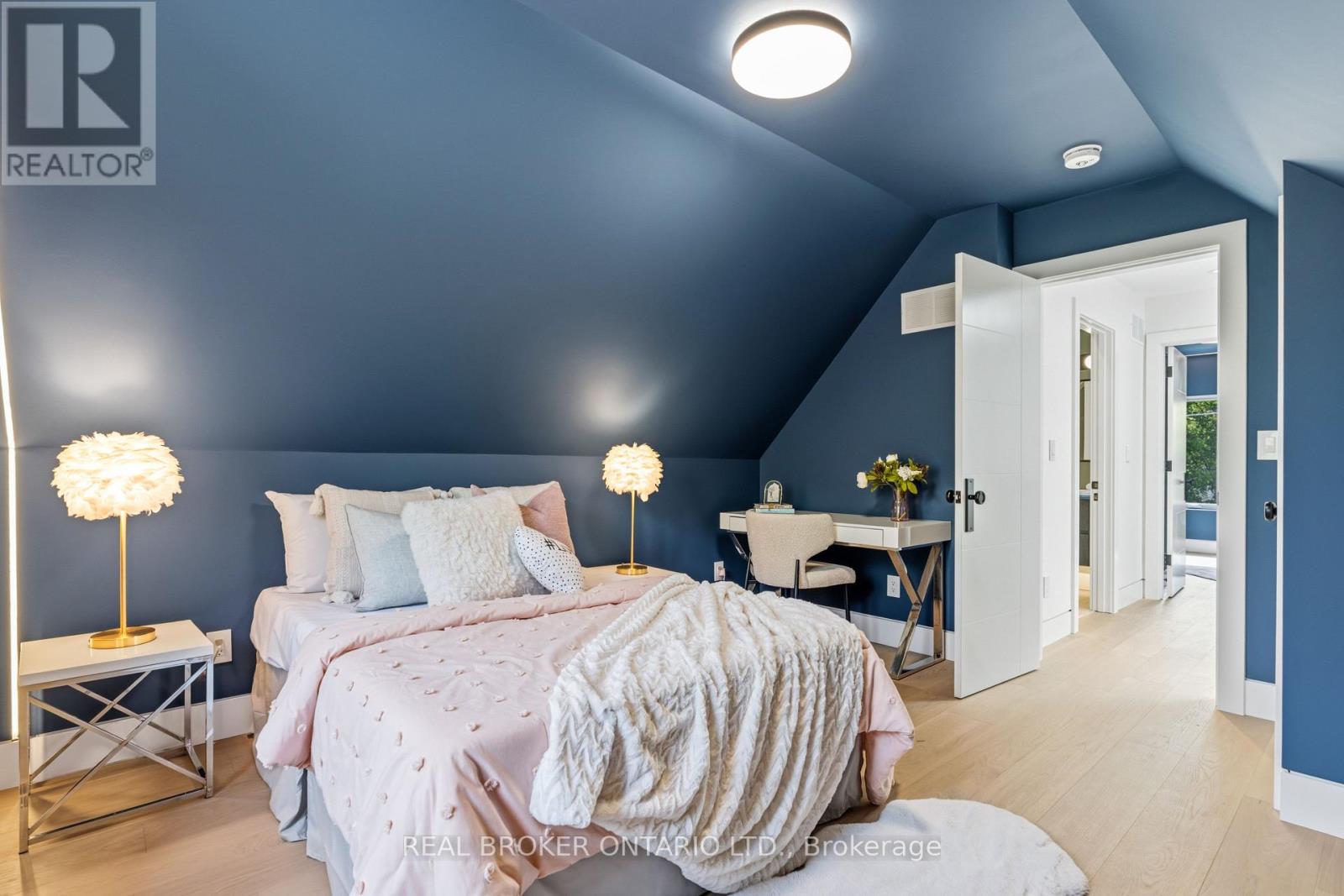 143 FAIRVIEW AVENUE - Image 32