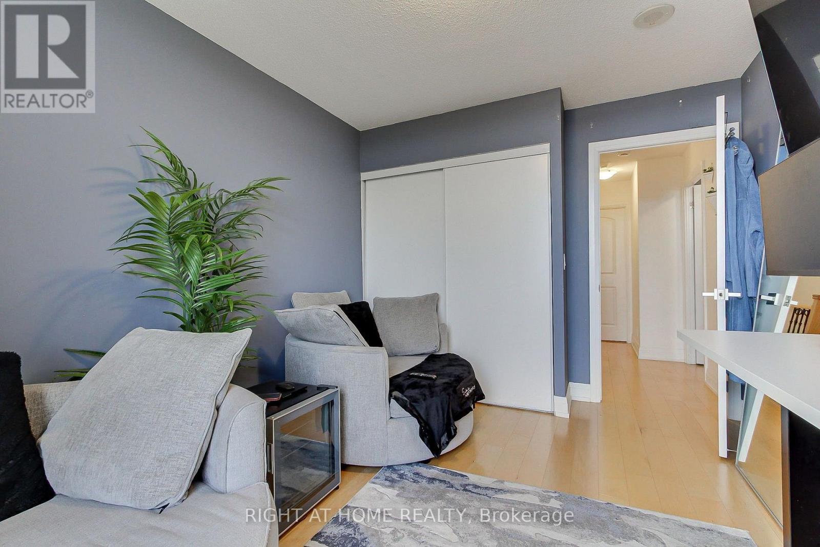 #PH04 1060 SHEPPARD AVENUE W - Image 34