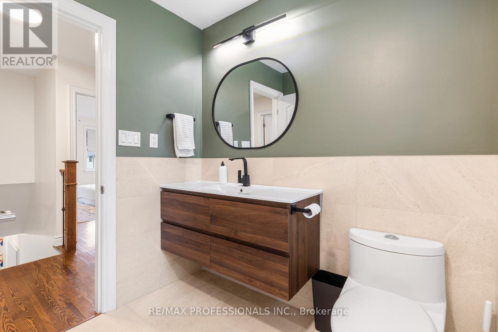 37 BIRCHLEAF CRESCENT - 22