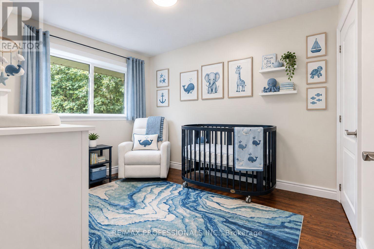 37 BIRCHLEAF CRESCENT - 27
