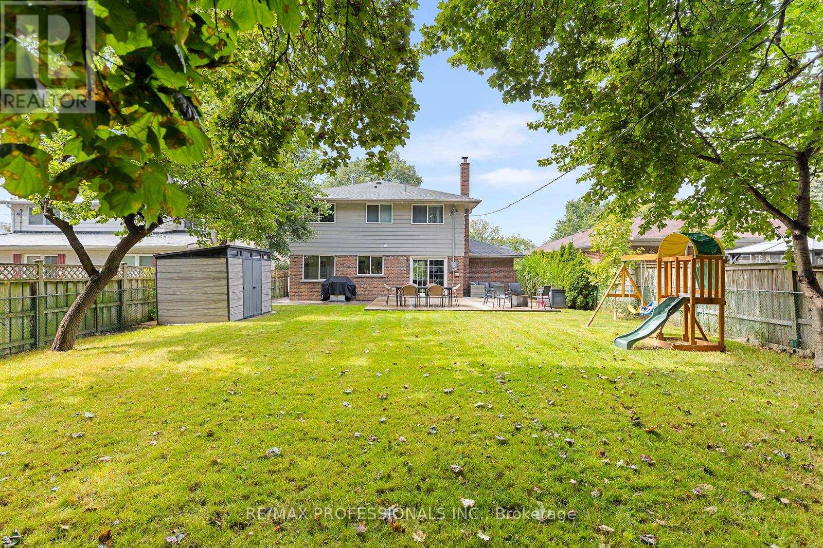 37 BIRCHLEAF CRESCENT - 39