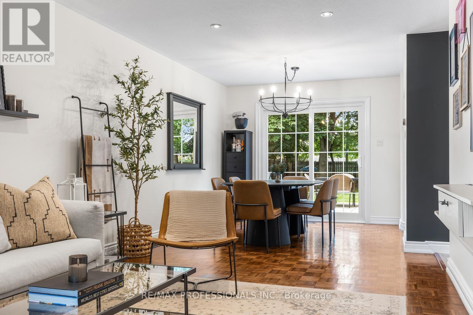 37 BIRCHLEAF CRESCENT - 4