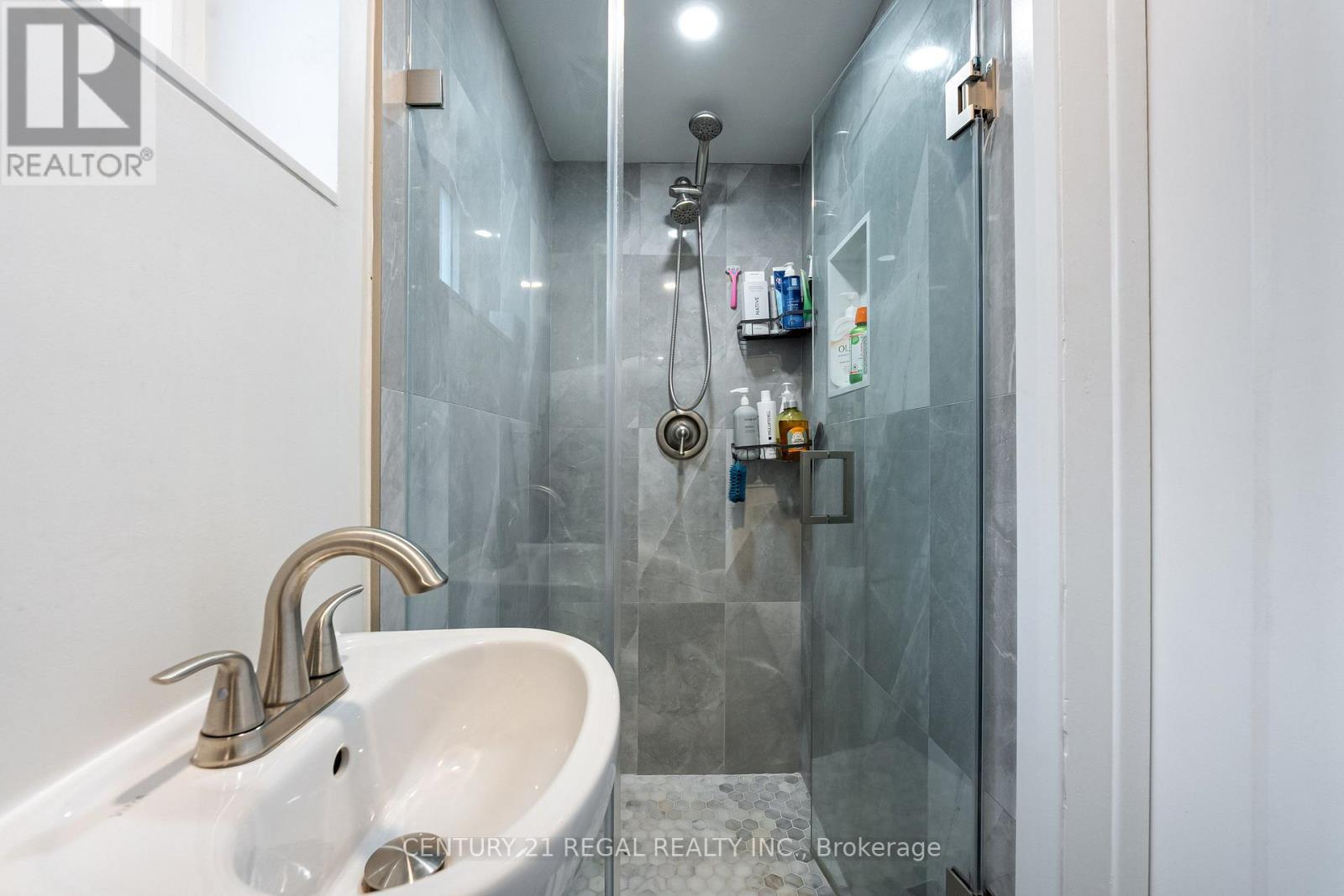 21 BURLINGAME ROAD - Image 38
