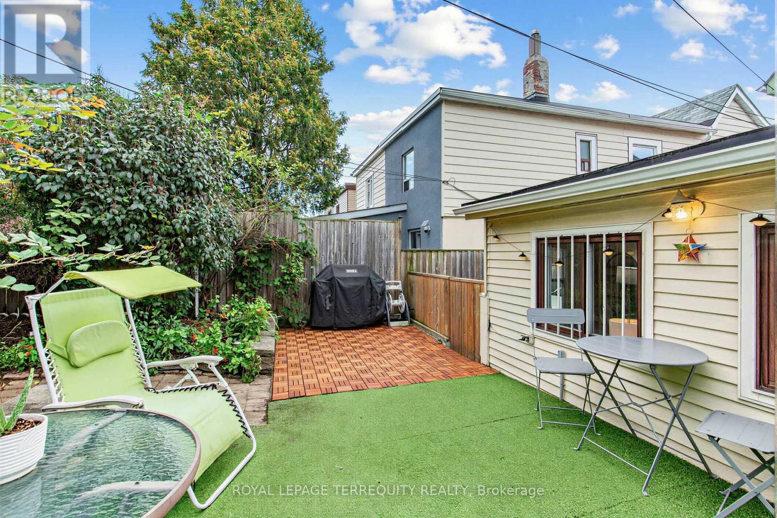 211 BLACKTHORN AVENUE - Image 31