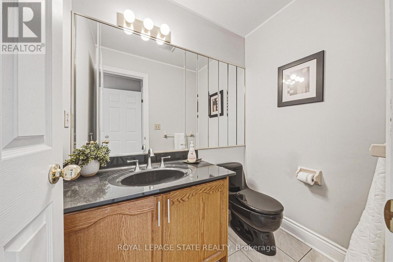 90 FAIRINGTON CRESCENT - 29