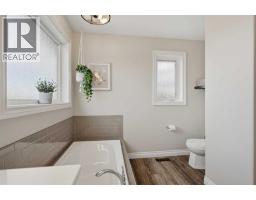 217 Augustus Way, Penhold, AB T0M1R0 Photo 24