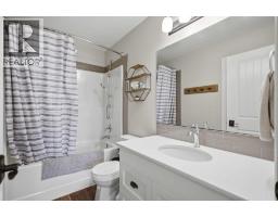 217 Augustus Way, Penhold, AB T0M1R0 Photo 27
