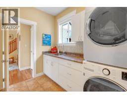 1848 Norbury Rd, Shawnigan Lake, BC V8H3B4 Photo 33